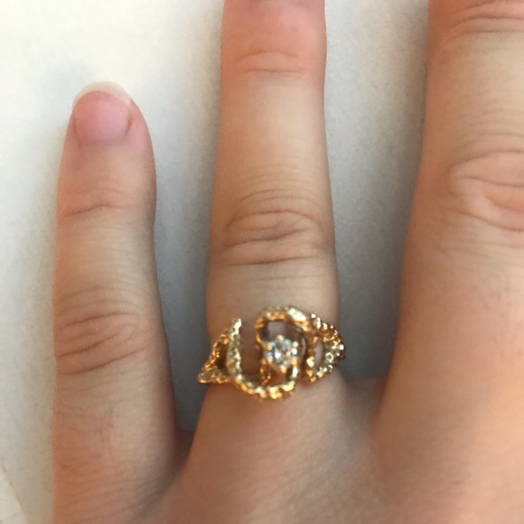 Vintage Diamond Gold Ring - Picture 7 of 8